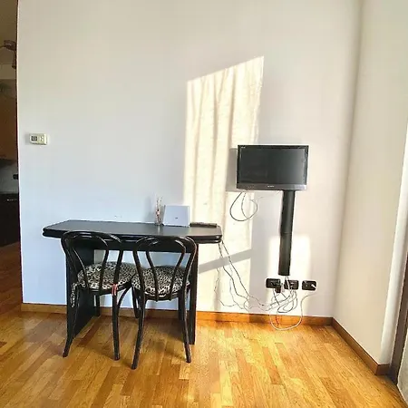 Cologno Apartment